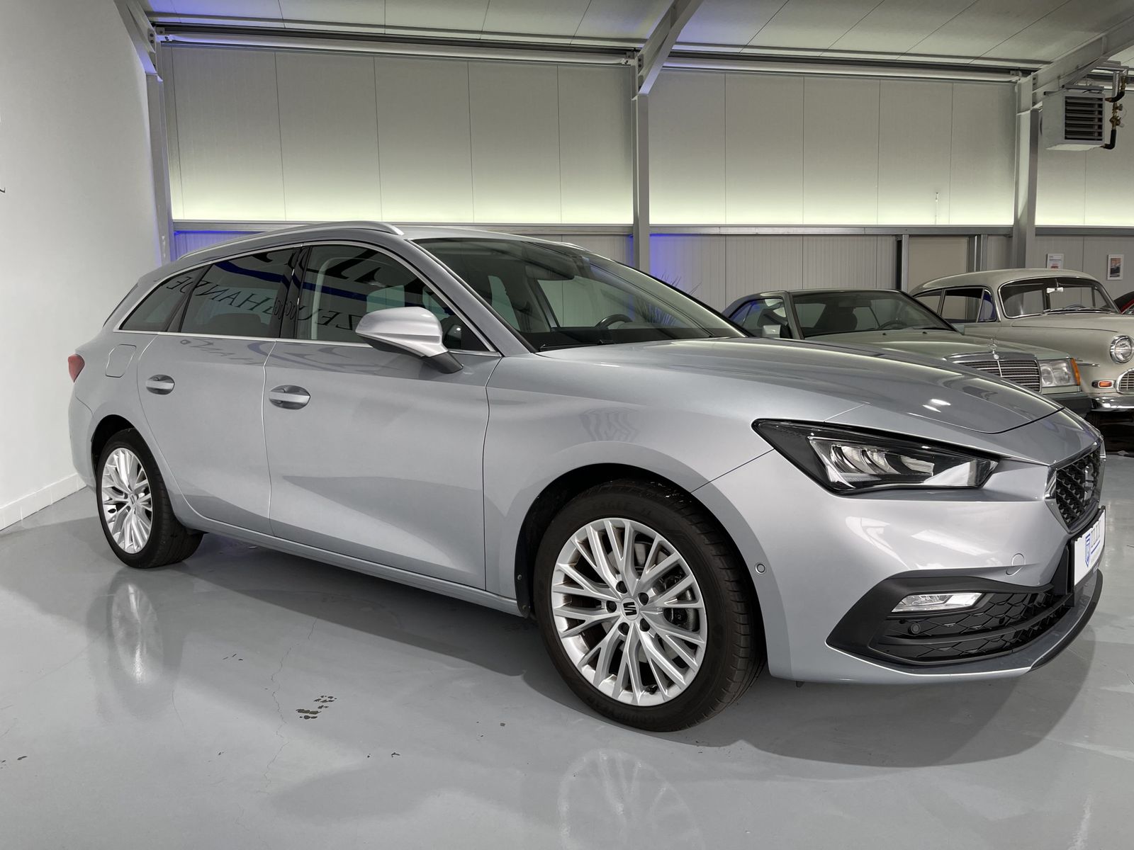 Seat Leon Xcellence 2.0 TDI*AHK*LED*Cam*Navi*