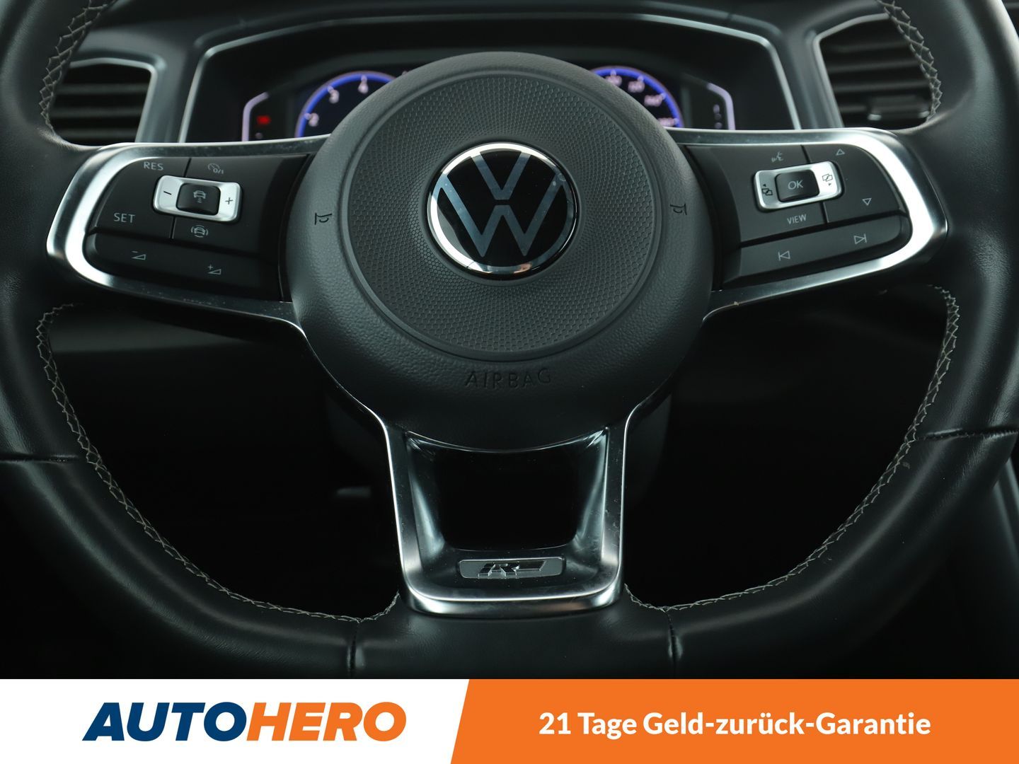 Volkswagen T-Roc 1.5 TSI ACT R-Line - Samsaru's Car Outlet