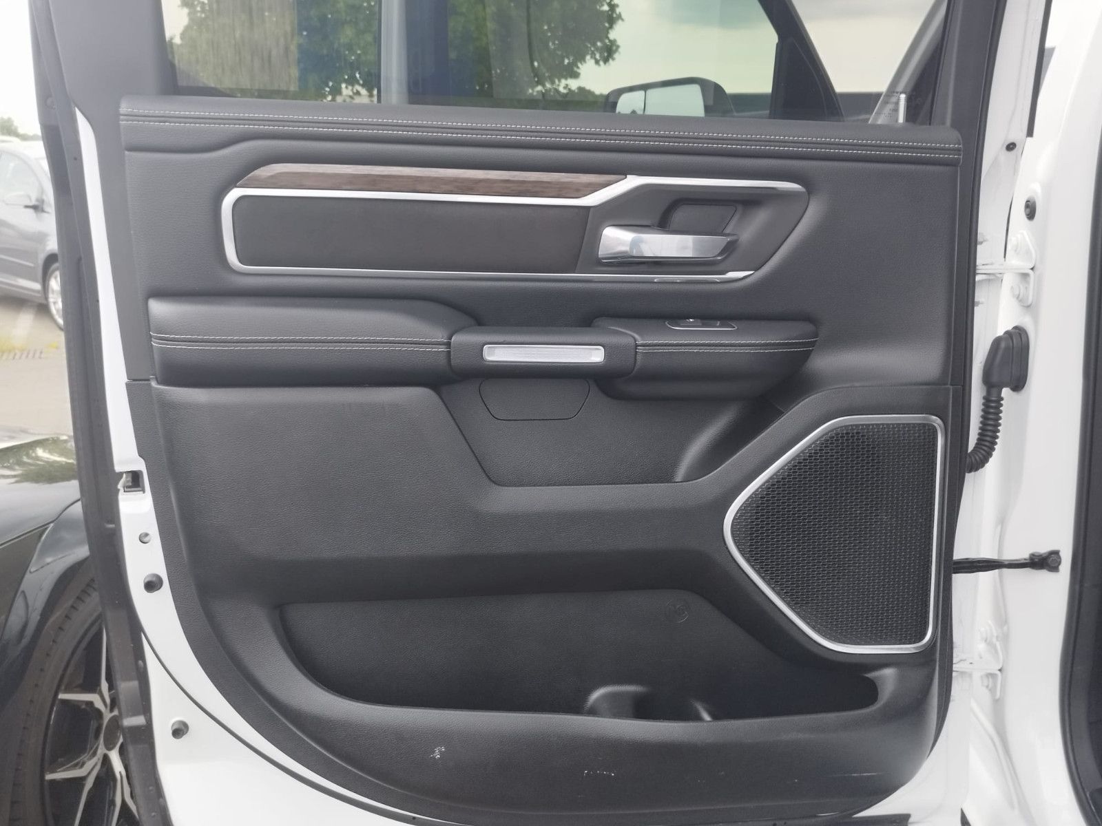 Dodge RAM 1500 Laramie Crew Cab 4x4  Kamera Leder LED