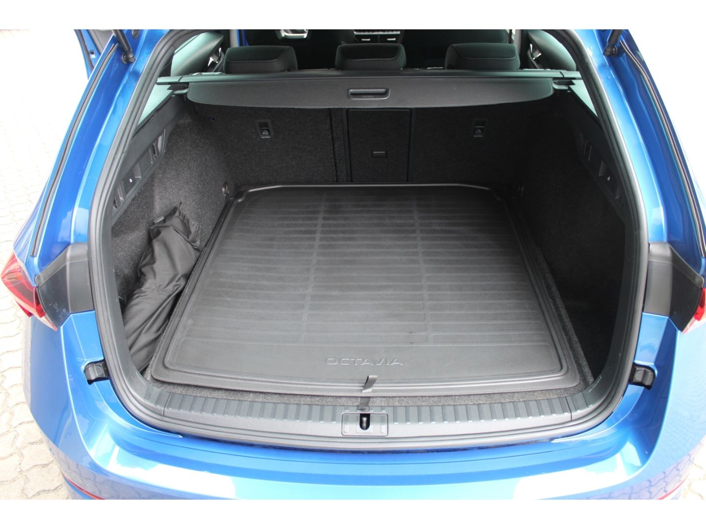 Skoda Octavia Sportline 1.5 TSI - Samsaru's Car Outlet