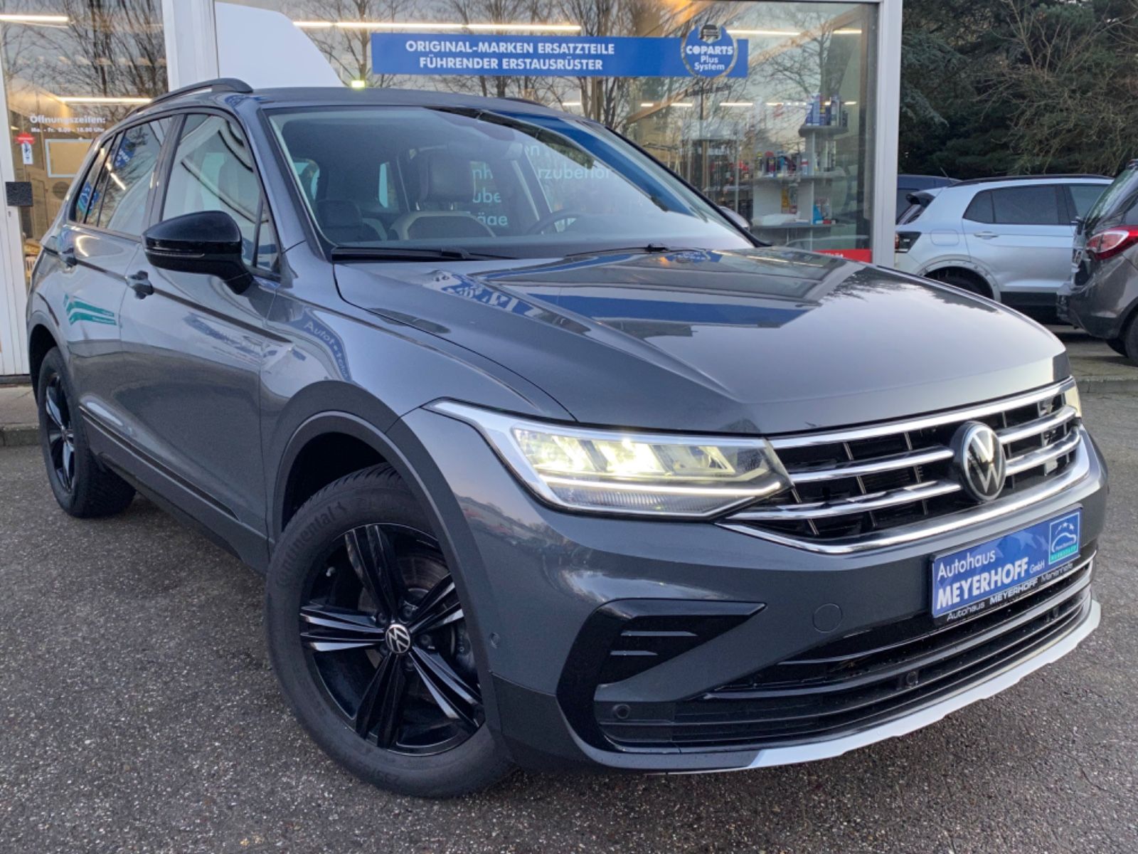 Volkswagen Tiguan Life 2.0 TDI 4Motion - Samsaru's Car Outlet