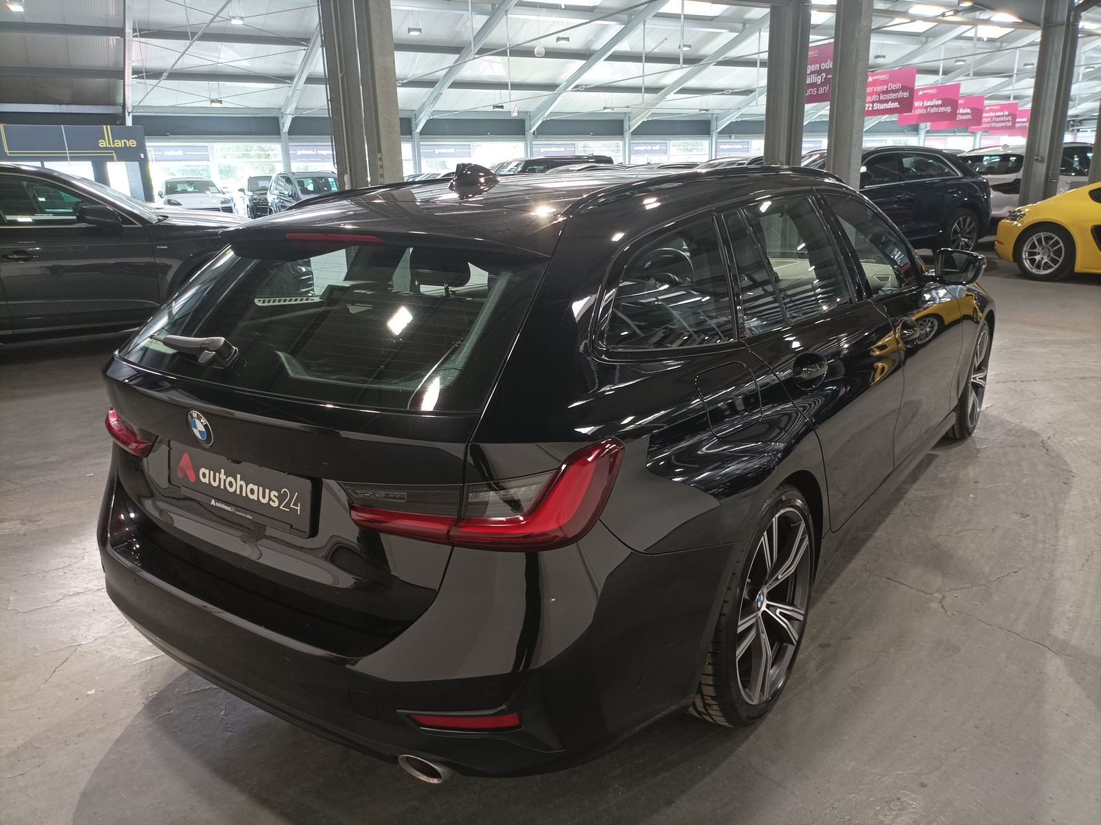 BMW 320 i Sport Line - Samsaru's Car Outlet