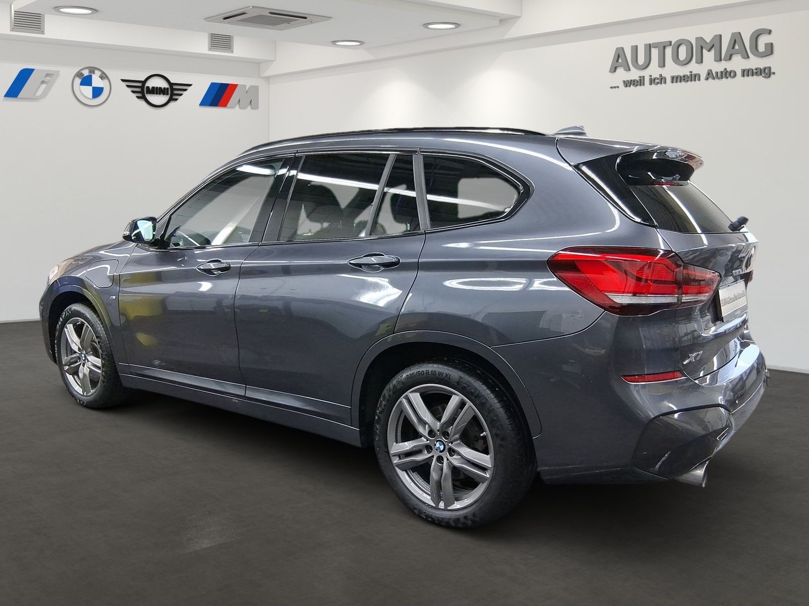 BMW X1 xDrive25e MSportpaket - Samsaru's Car Outlet