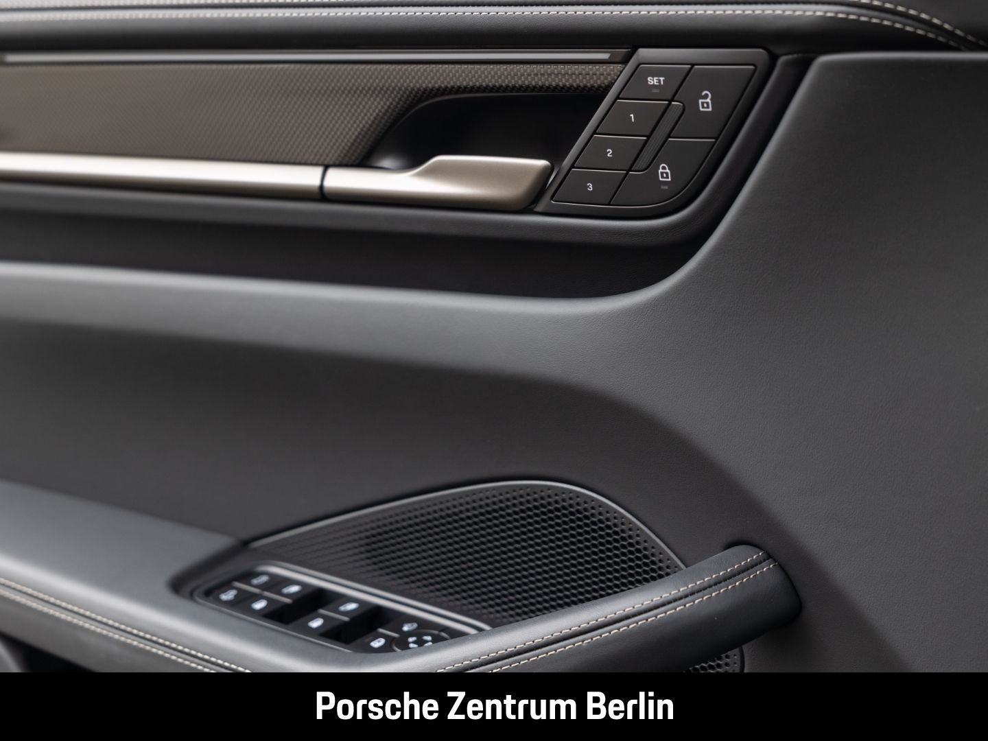 Porsche Macan Turbo HA-Lenkung Surround View 21-Zoll