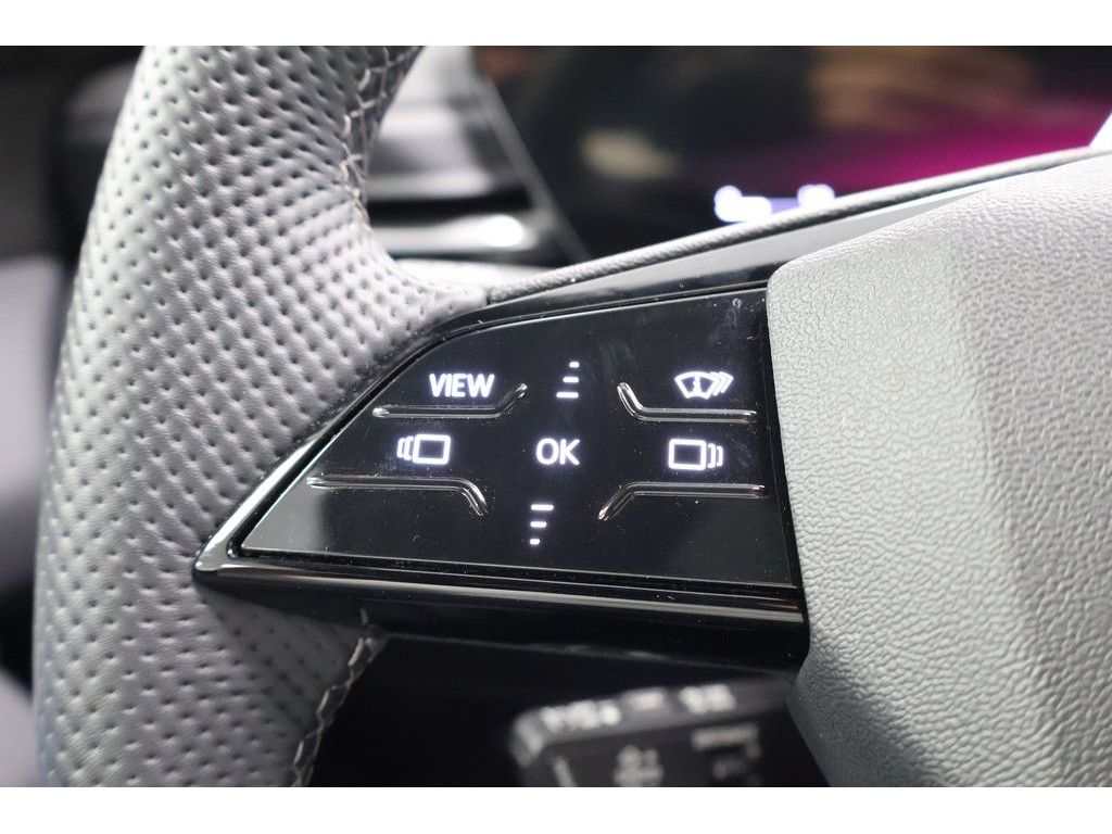 Audi Q5 2.0 TDI quattro S-line S-tronic,Navi,LED,AHK