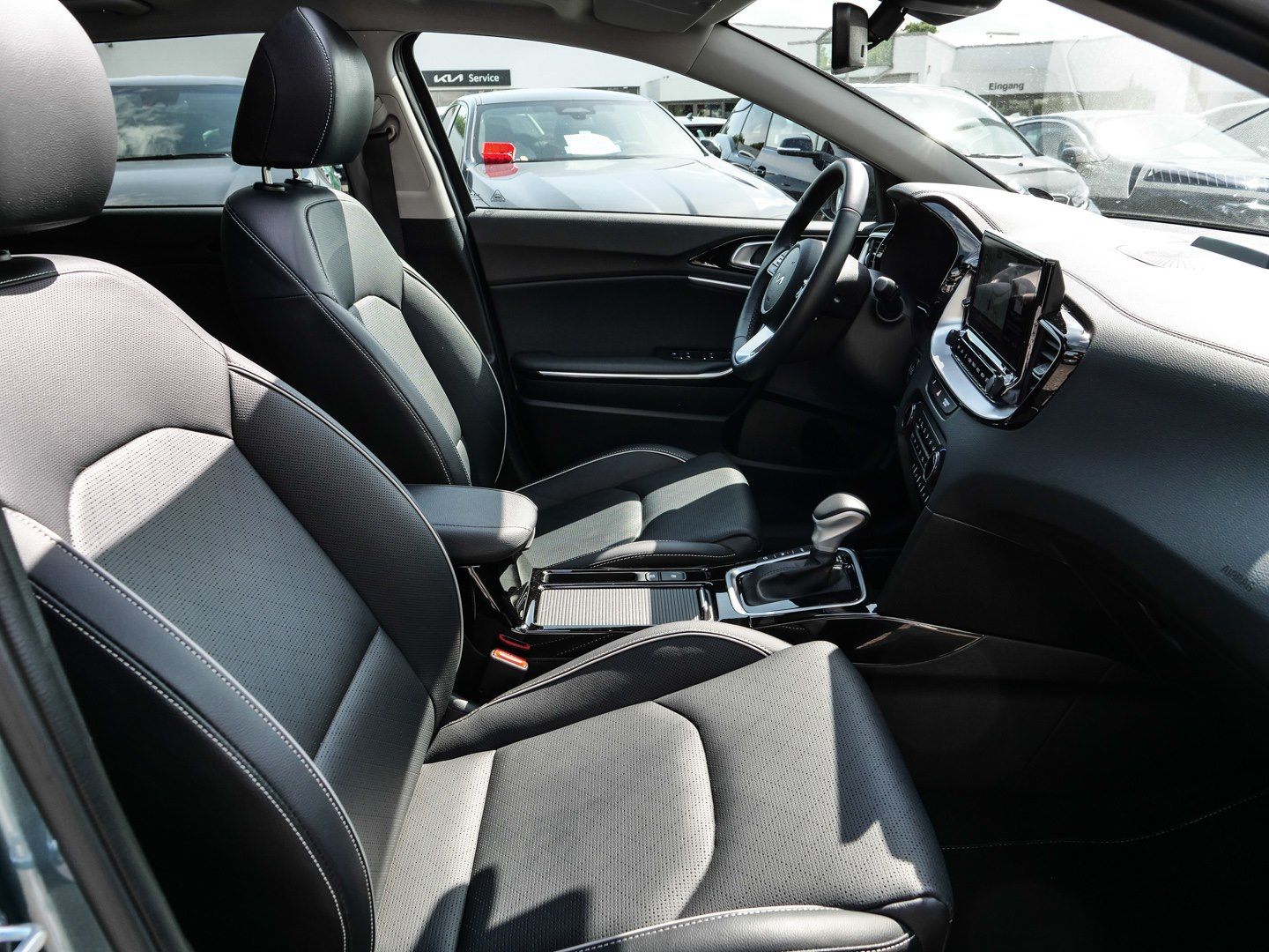 Kia Ceed SW Plug-in Hybrid Platinum - Samsaru's Car Outlet