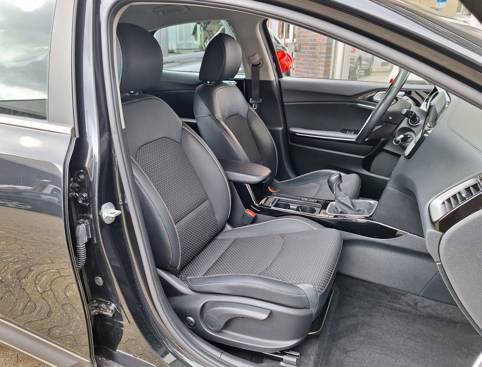 Kia XCeed Vision - Samsaru's Car Outlet