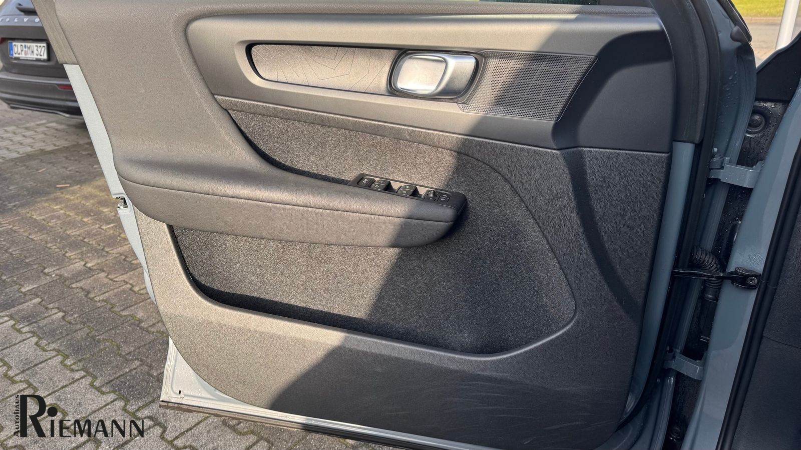 Volvo XC40 Recharge Single Motor Plus + Winter-Paket