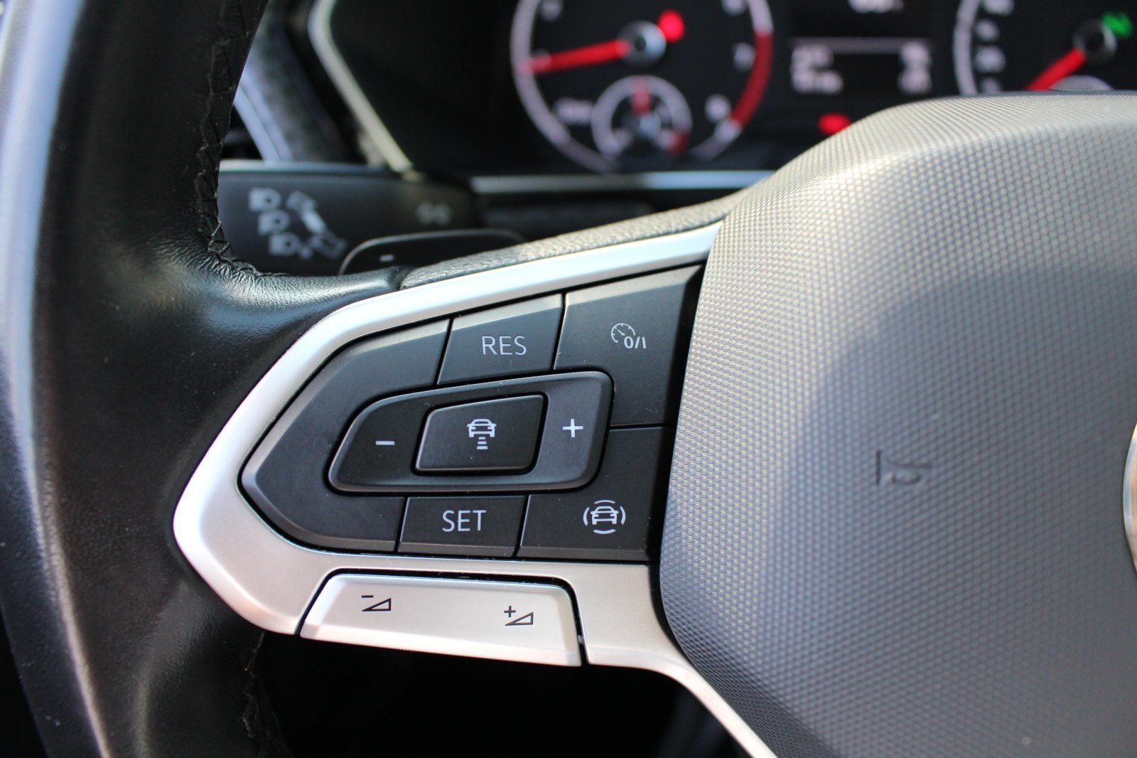 Volkswagen T-Cross 1.0 TSI DSG Style - Samsaru's Car Outlet