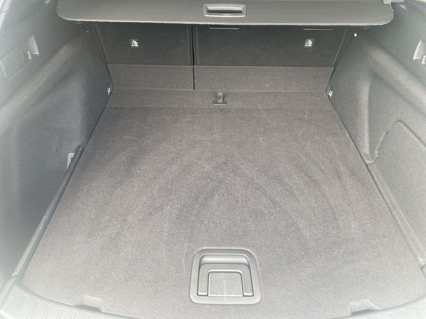 Toyota Corolla 2.0 Hybrid TS - Samsaru's Car Outlet