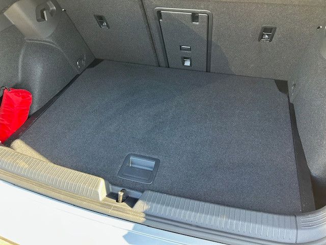 Volkswagen Golf R-Line - Samsaru's Car Outlet