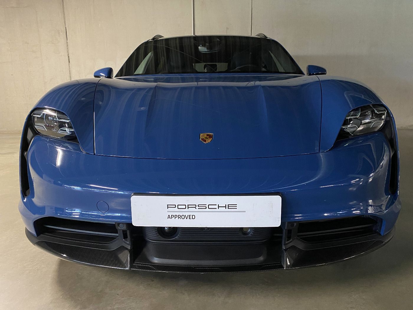 Porsche Taycan Turbo S Cross Turismo | PDCC | InnoDrive