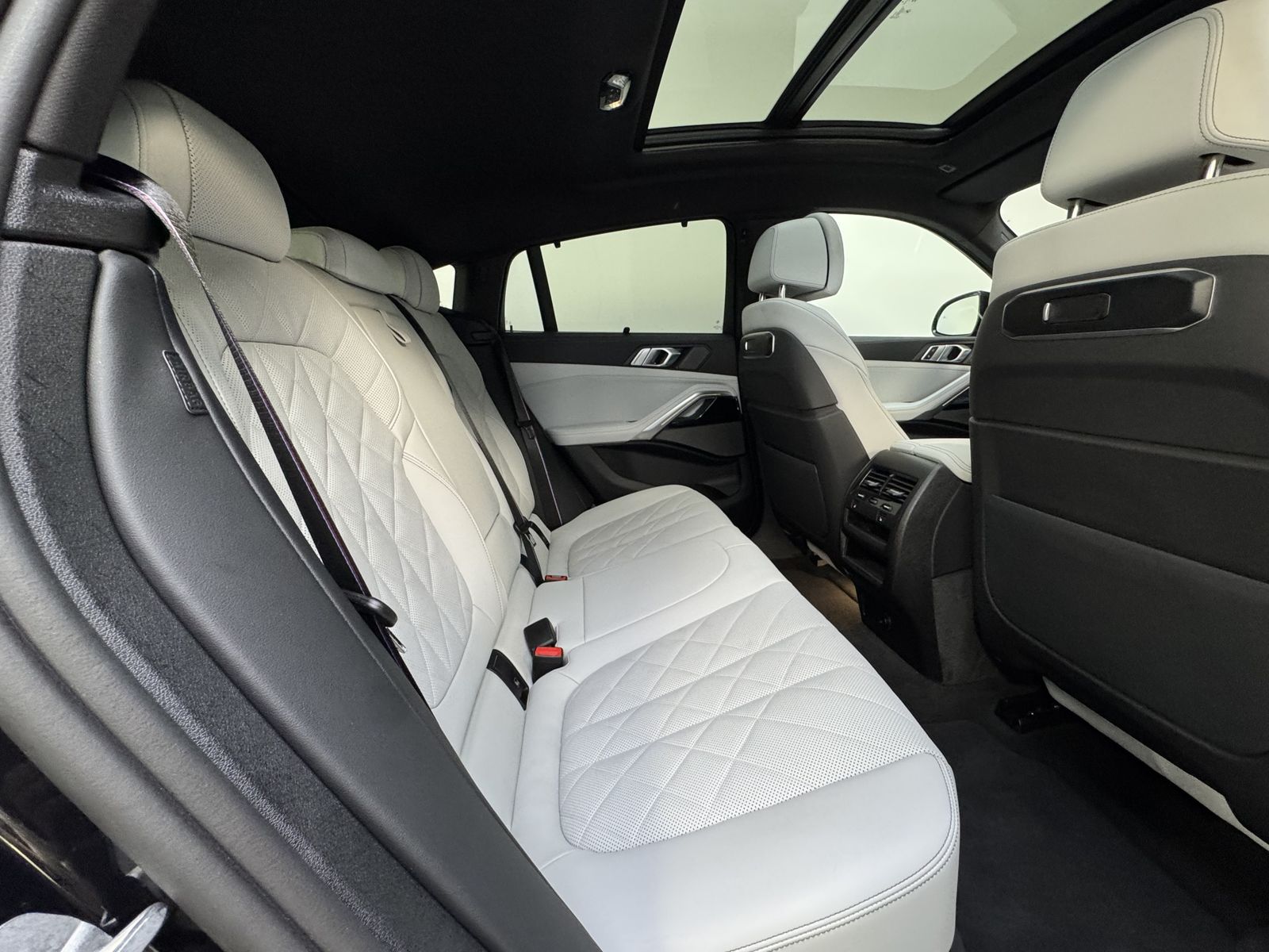 BMW X6 xDrive30d M Sport Pro AHK Pano Sitzlüft. ACC