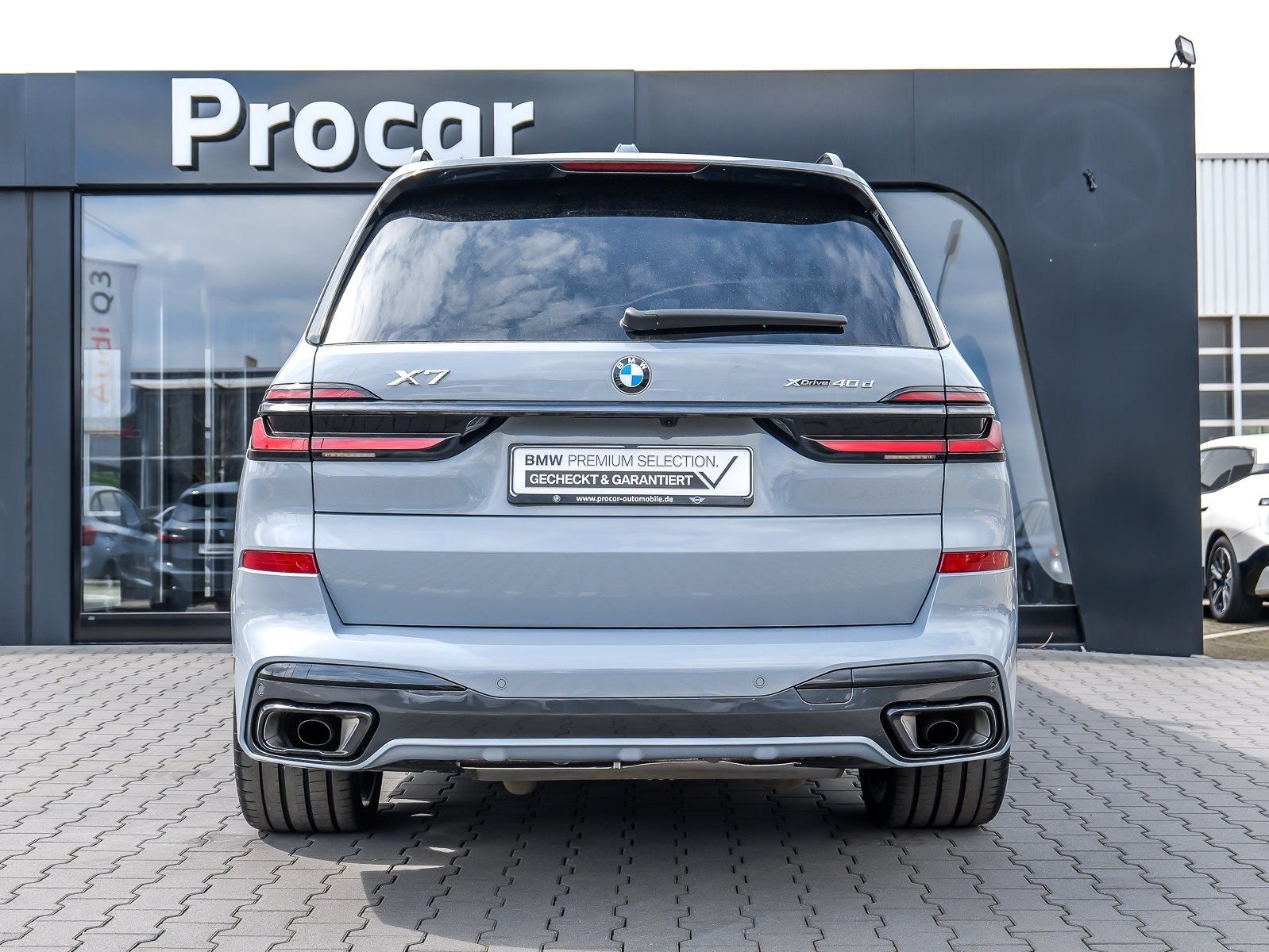 BMW X7 xDrive40d M Sport HUD PANO ACC AHK RFK NAVI