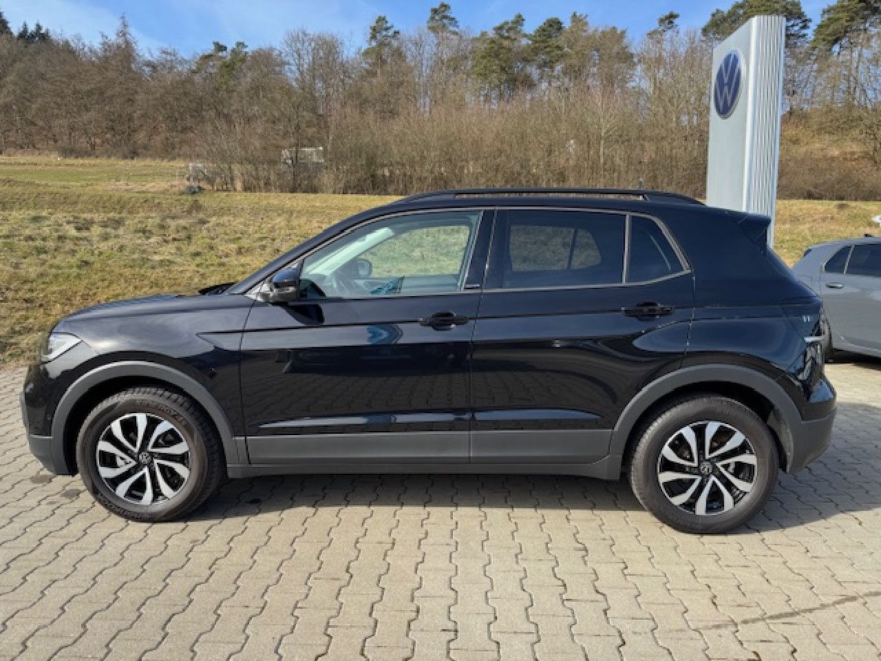 Volkswagen T-Cross Active 1.0 TSI - Samsaru's Car Outlet