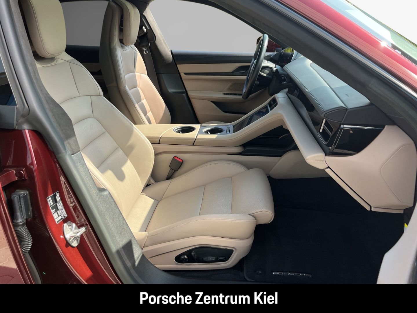 Porsche Taycan Turbo Cross Turismo BOSE LED-Matrix