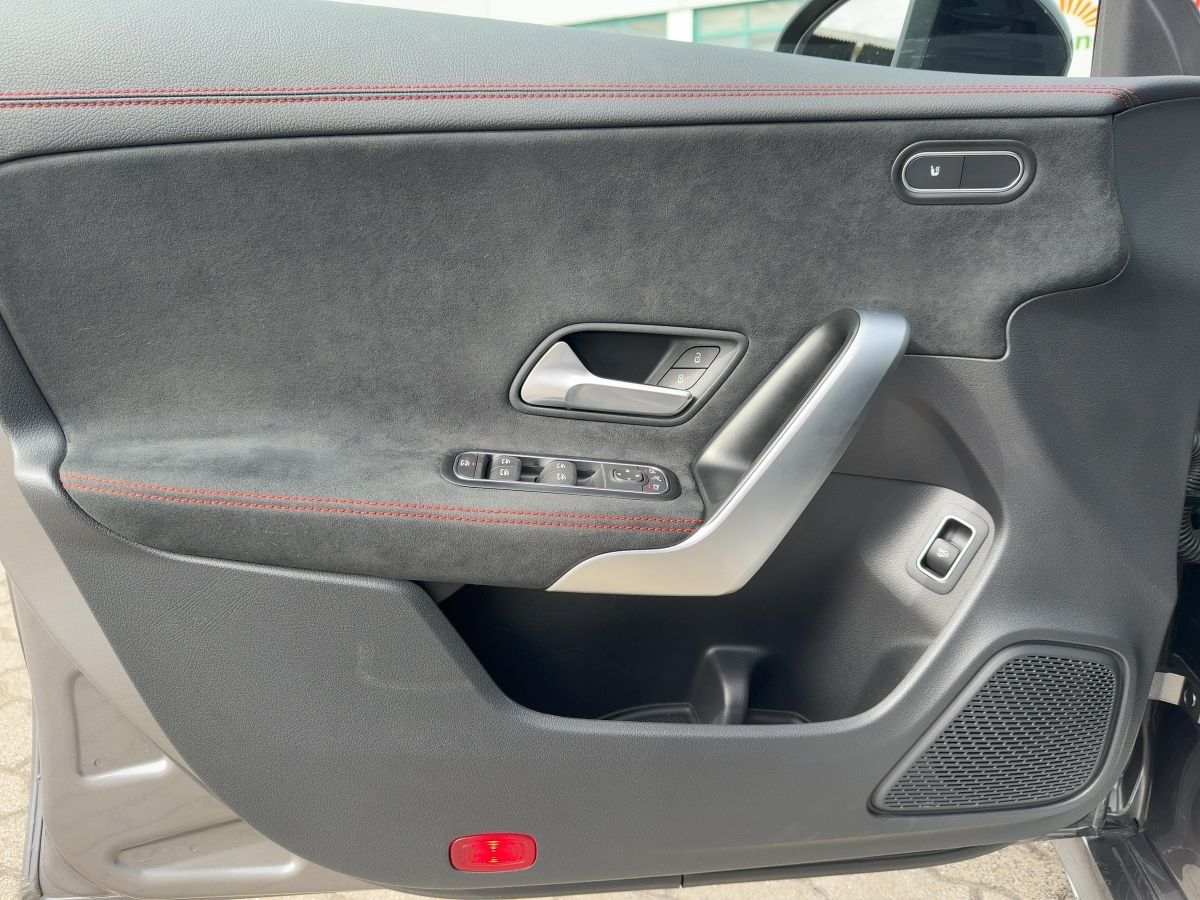 Mercedes-Benz CLA 220 4M Coupe AMG Line - Samsaru's Car Outlet