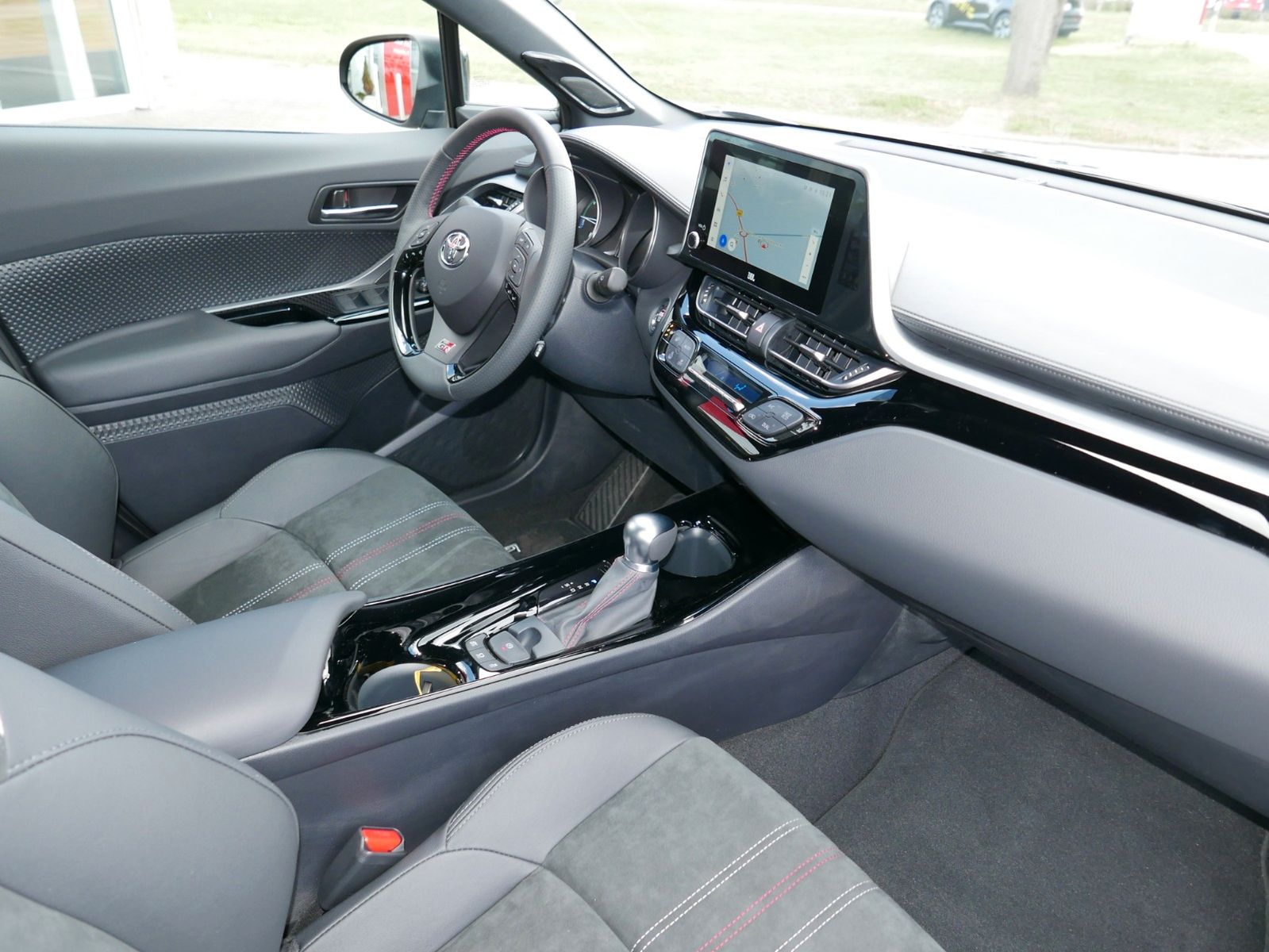 Toyota C-HR 2.0 Hybrid GR Sport Black - Samsaru's Car Outlet