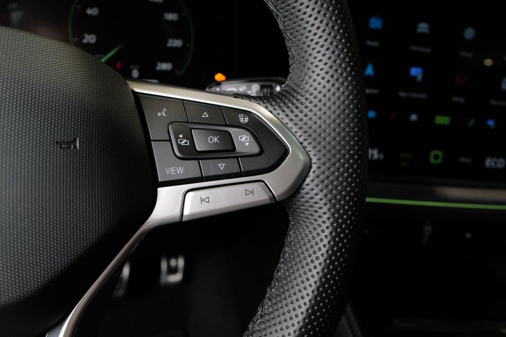 Volkswagen Touareg 3.0TDI R-Line BlackStyle Nachtsicht HuD