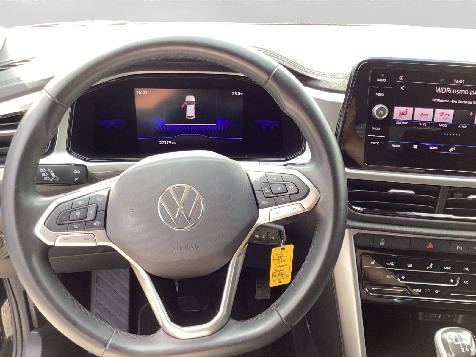 Volkswagen T-Roc 1.0 TSI LIFE - Samsaru's Car Outlet