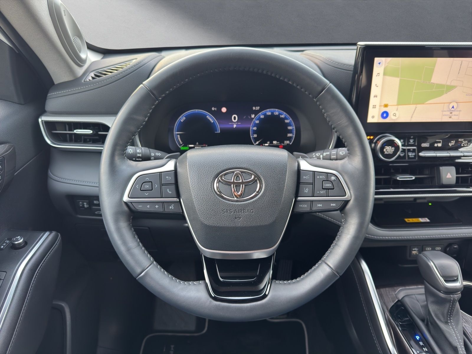 Toyota Highlander Hybrid Luxury 7 SITZER+AHK+LEDER+HuD