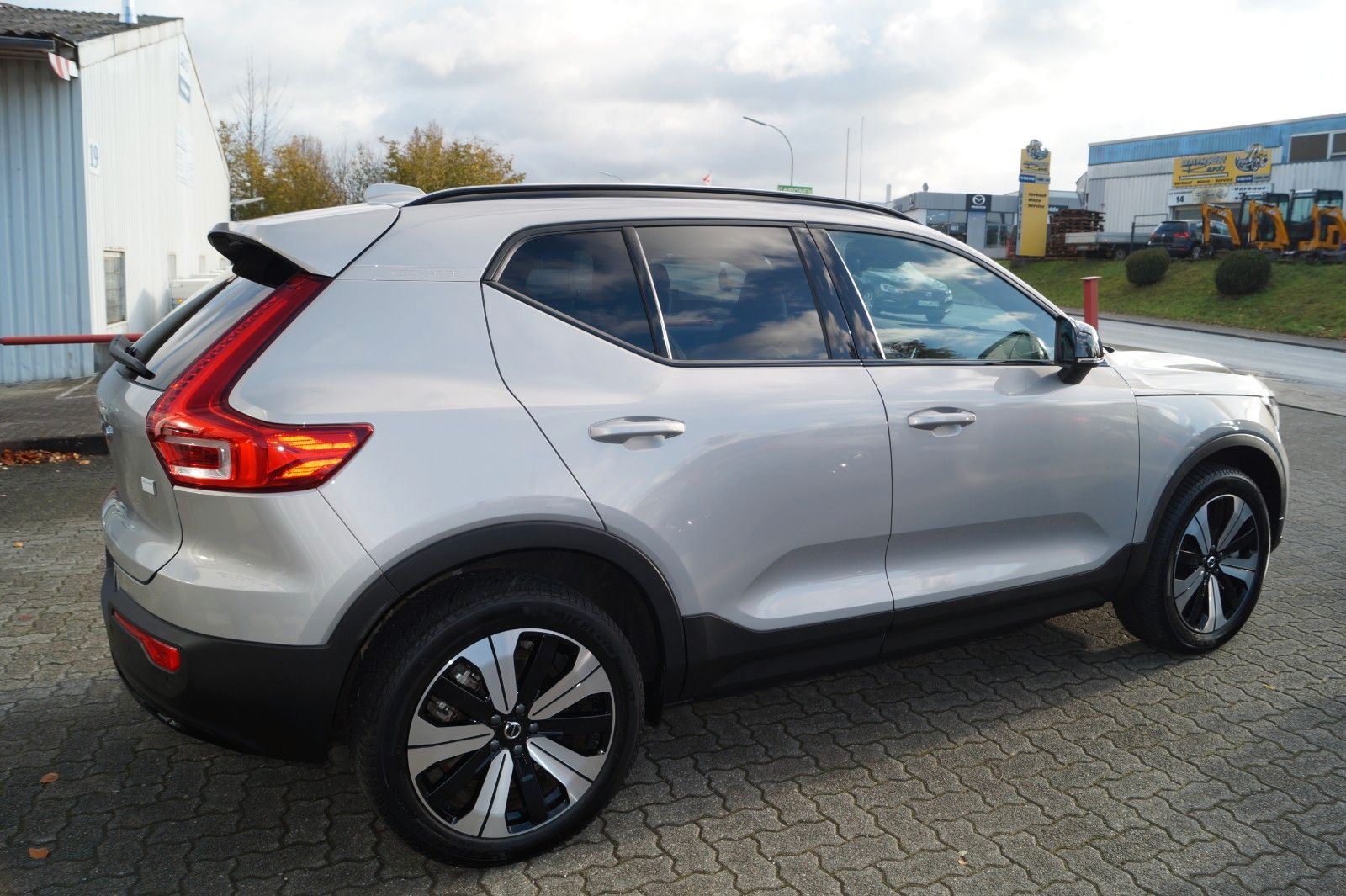 Volvo XC40 Recharge Single 2WD Plus Aut./AHK/Microtech