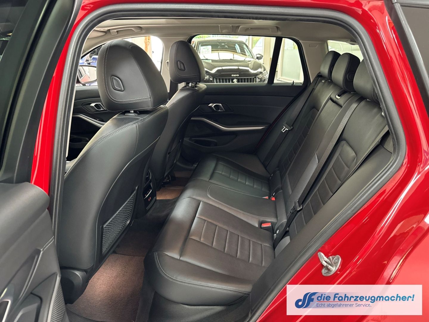 BMW 330 e xDrive Advantage Touring Park-Assistent AH