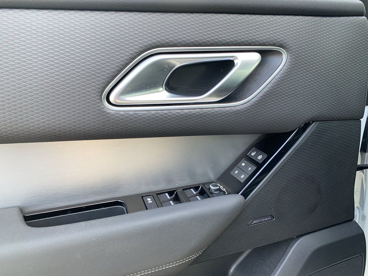 Range Rover Velar D300 R-DYNAMIC SE - Samsaru's Car Outlet
