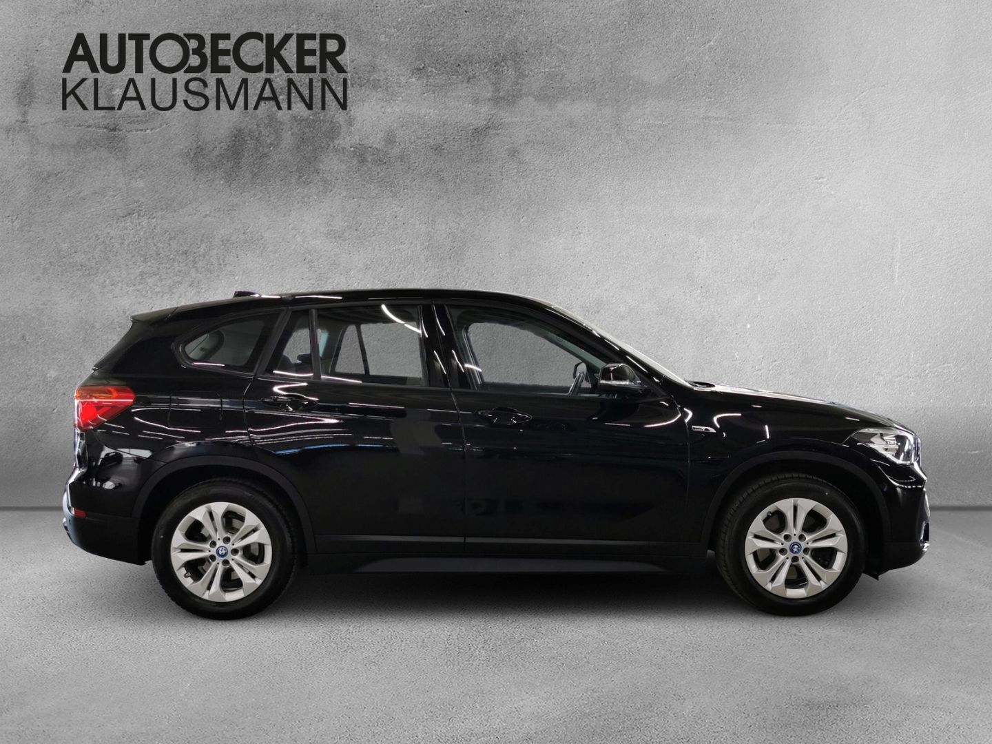 BMW X1 xDRIVE 25e ADVANTAGE - Samsaru's Car Outlet