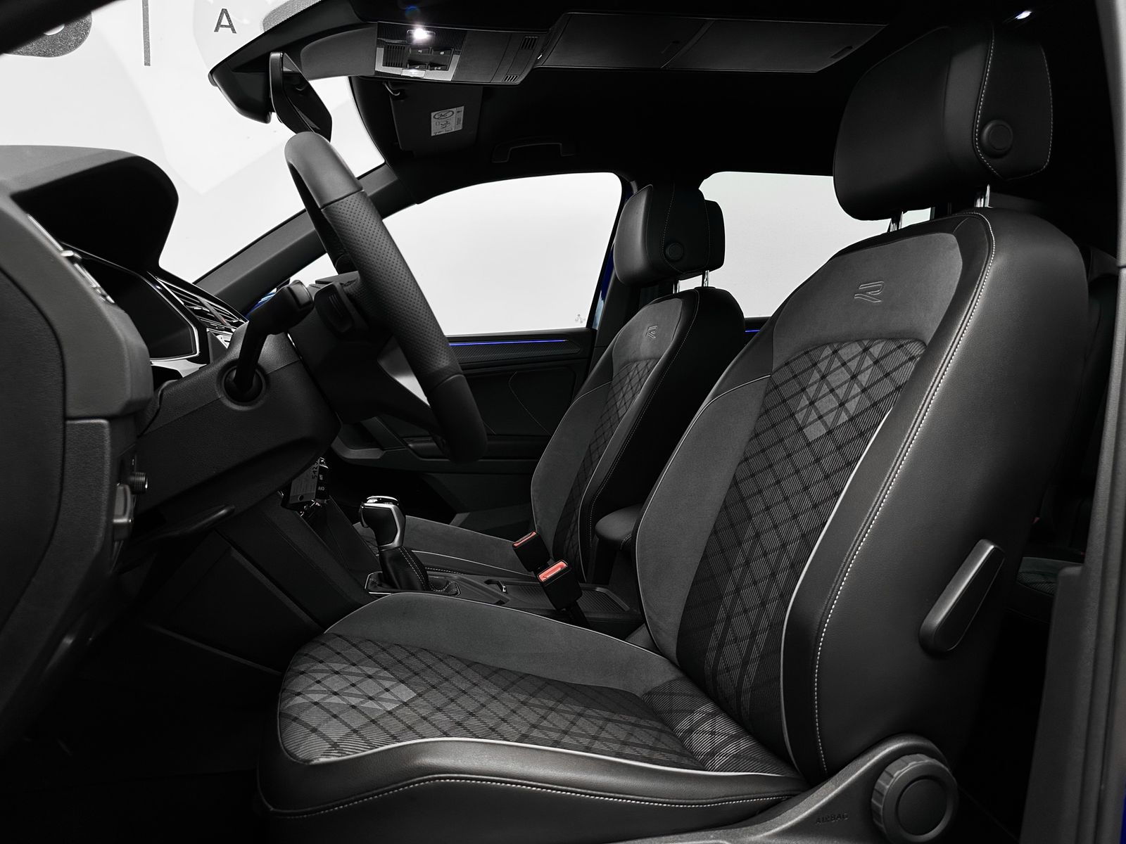 Volkswagen Tiguan R-Line - Samsaru's Car Outlet