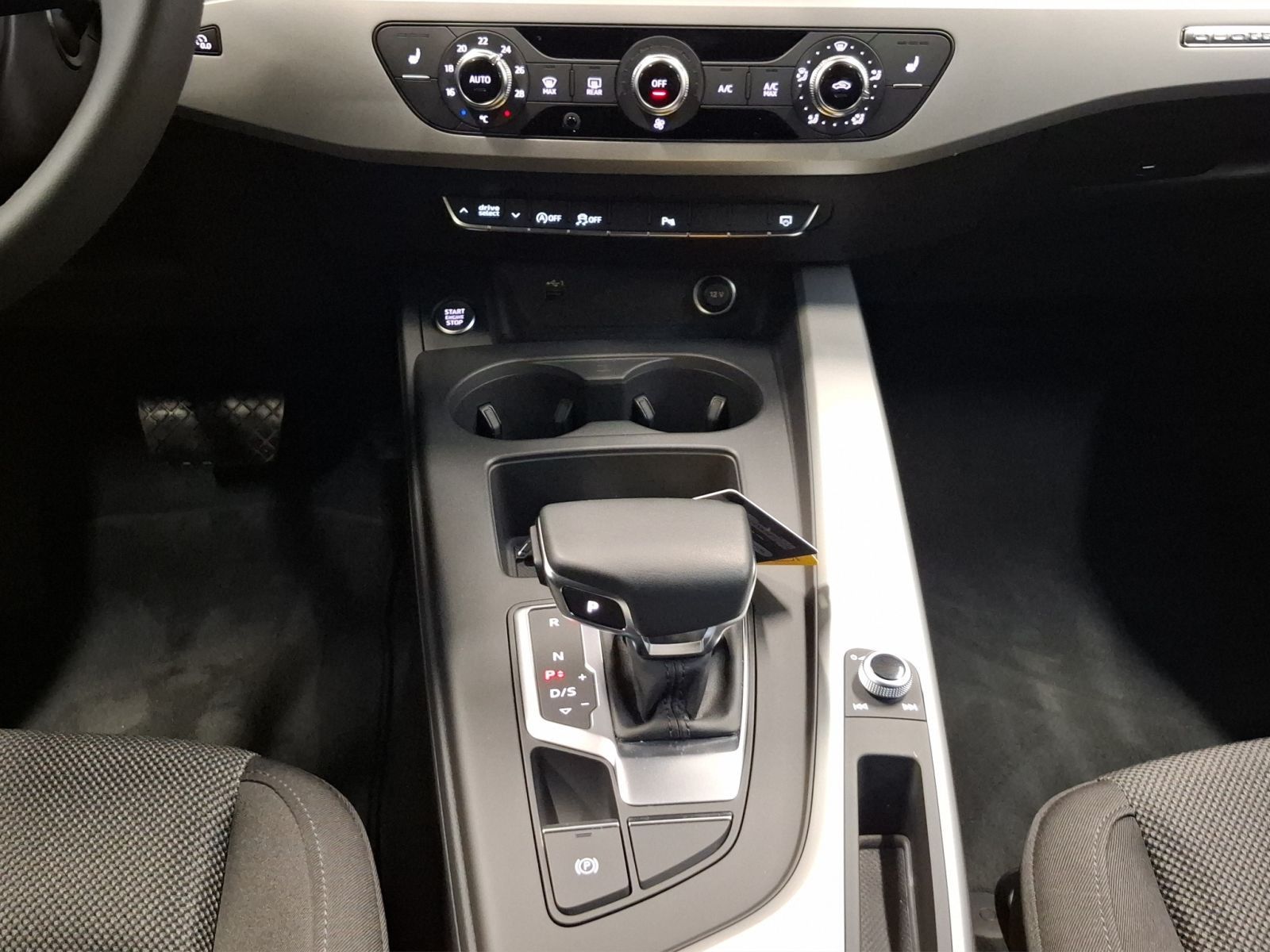 Audi A4 Limousine 40 TDI quattro 150(204) kW(PS) S tr