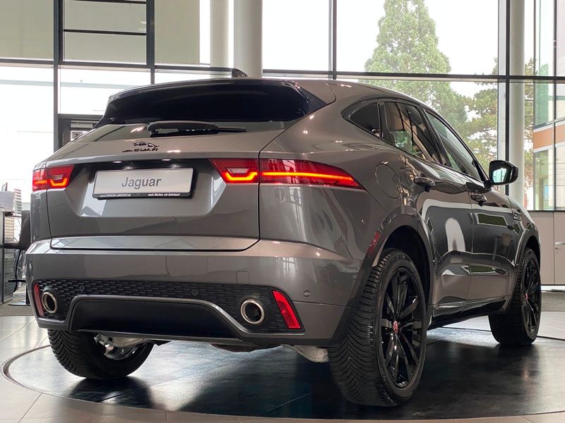 Jaguar E-Pace P250 AWD R-Dynamic SE Black Navi Pano ACC