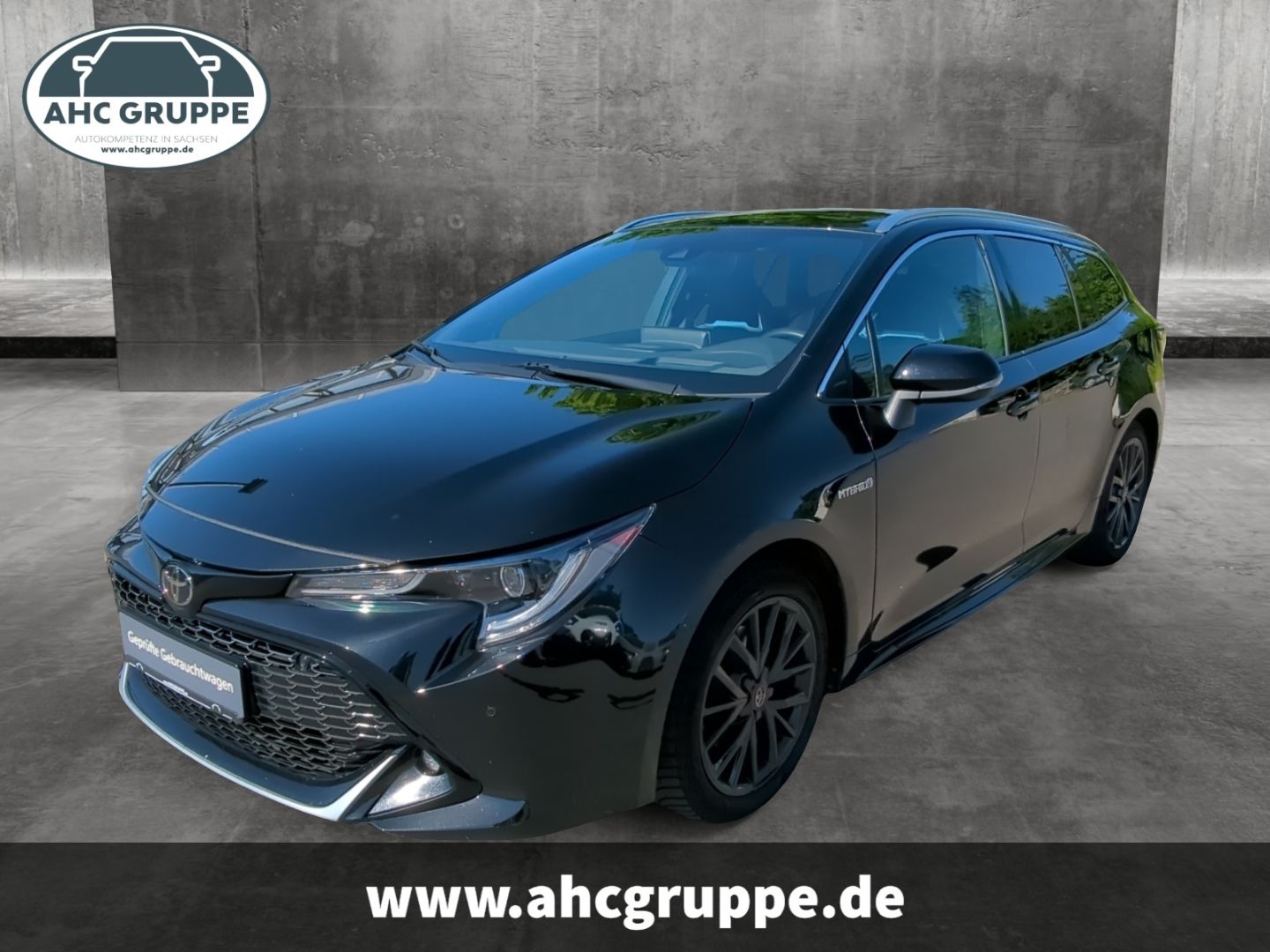 Toyota Corolla Touring Sports 2.0 Hybrid - Samsaru's Car Outlet