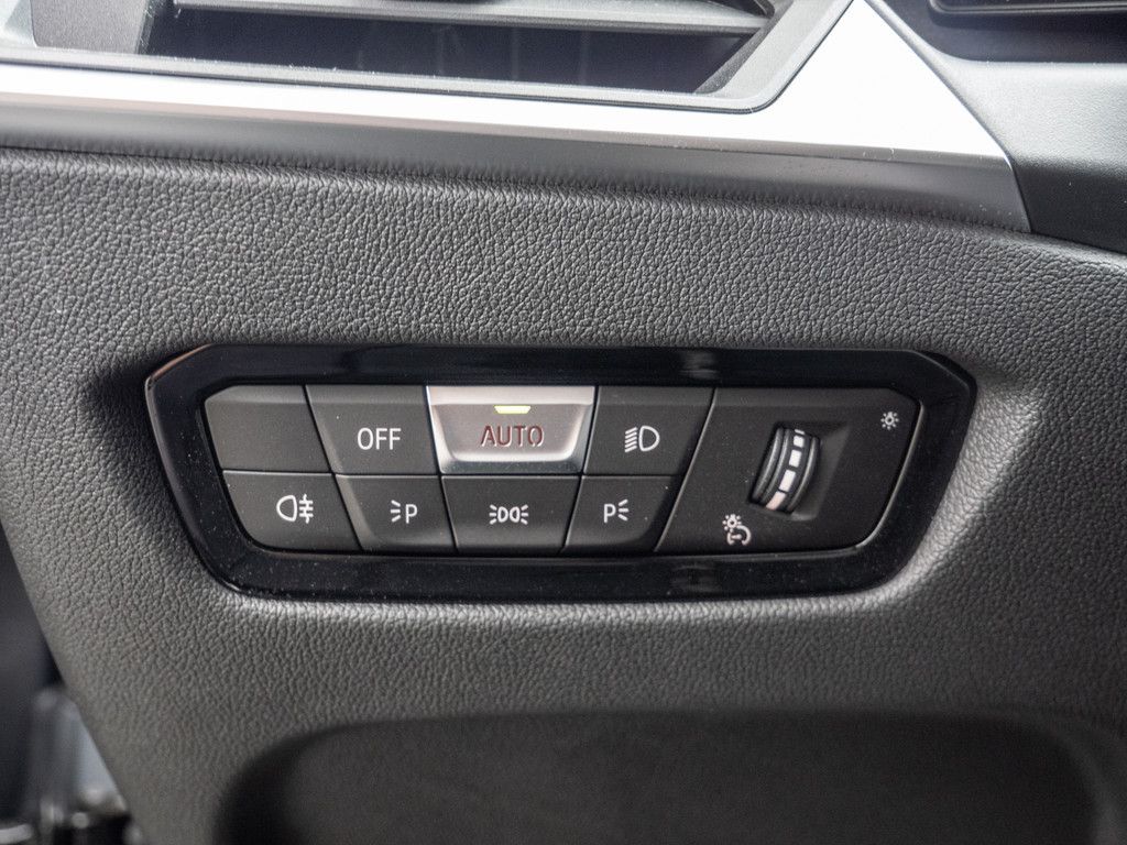 BMW 330e Touring - Samsaru's Car Outlet