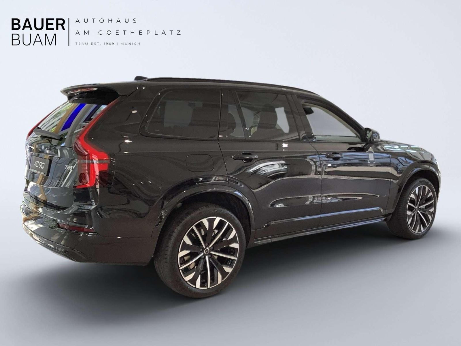 Volvo XC90 Ultra Dark Recharge Plug-In Hybrid AWD
