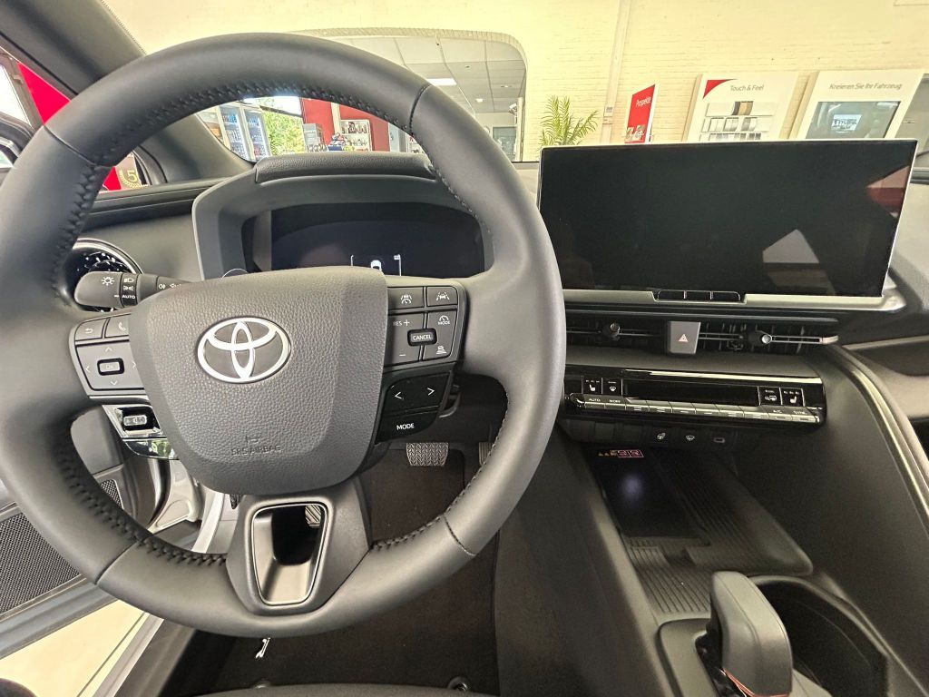 Toyota C-HR 1.8 Hybrid Team Deutschland