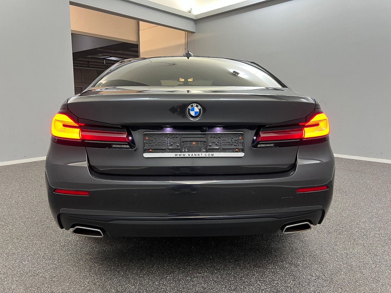 BMW 520d xDrive LED*CARPLAY*WERKSGARANTIE 11/25*MEGA