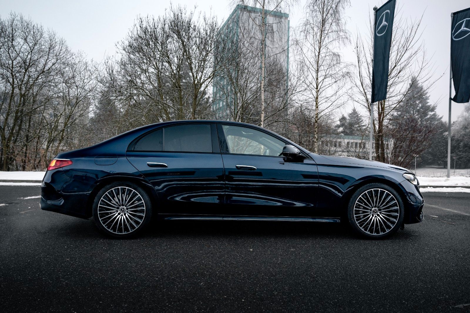 Mercedes-Benz E 450 E 450 4Matic AMG Line Premium Plus - Samsaru's Car Outlet