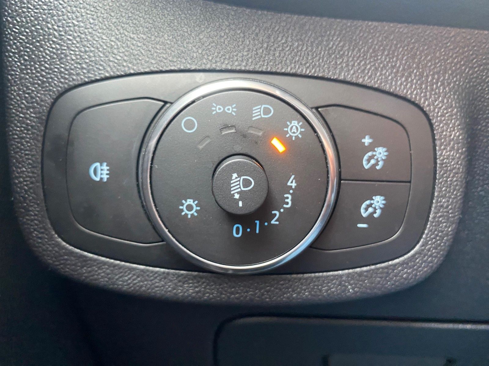 Ford Fiesta Active - Samsaru's Car Outlet