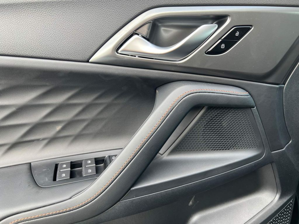 MG HS PHEV Luxury*360°CAM*2ZKLIMA*ELEKT.HKLAPPE*LED