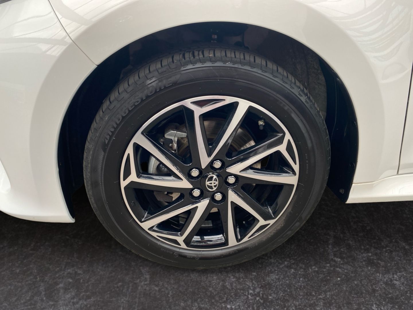 Toyota Yaris Hybrid 1.5 VVT-i - Samsaru's Car Outlet