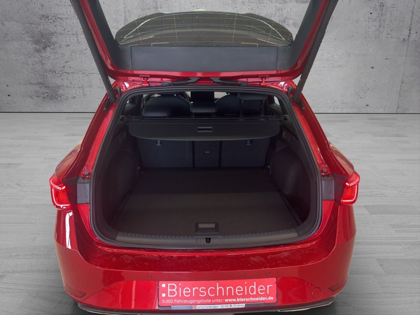 Seat Leon Sp. 1.5 eTSI DSG FR Black Edition AHK FaPa