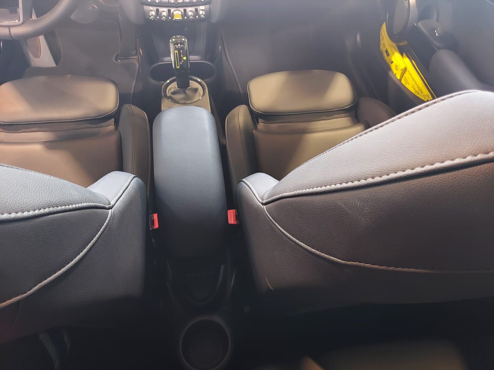 MINI Cooper SE Classic - Samsaru's Car Outlet