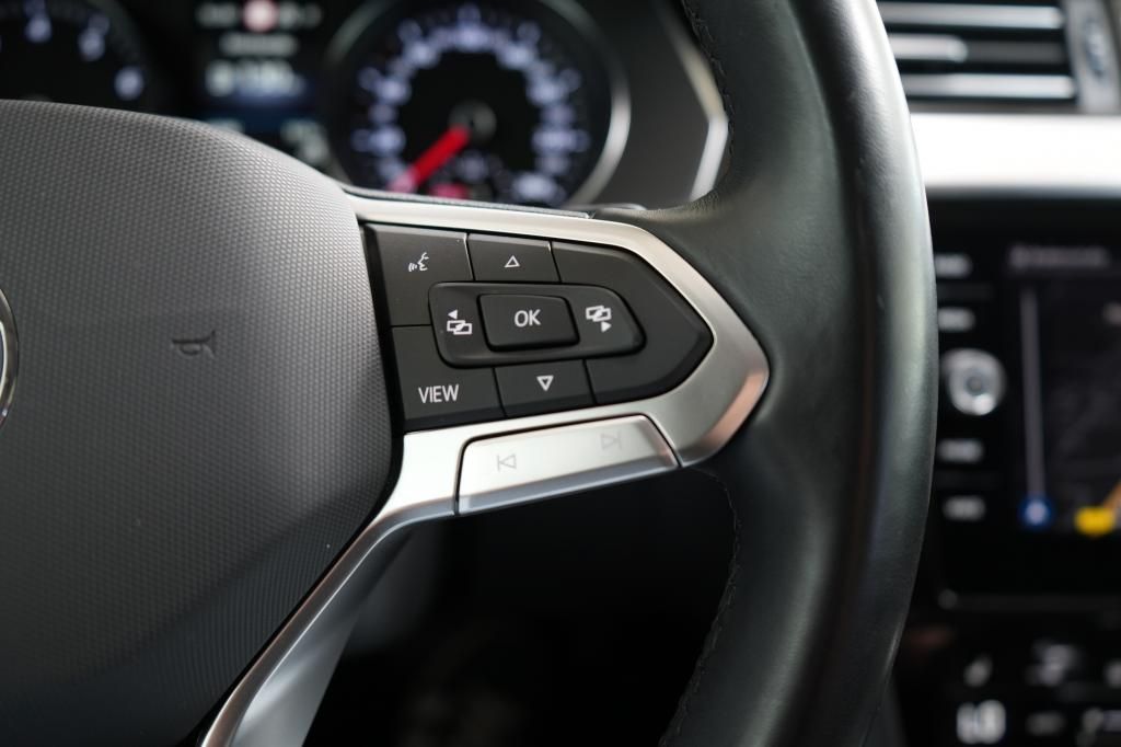 Volkswagen Passat Variant 1.5 TSI DSG Elegance - Samsaru's Car Outlet