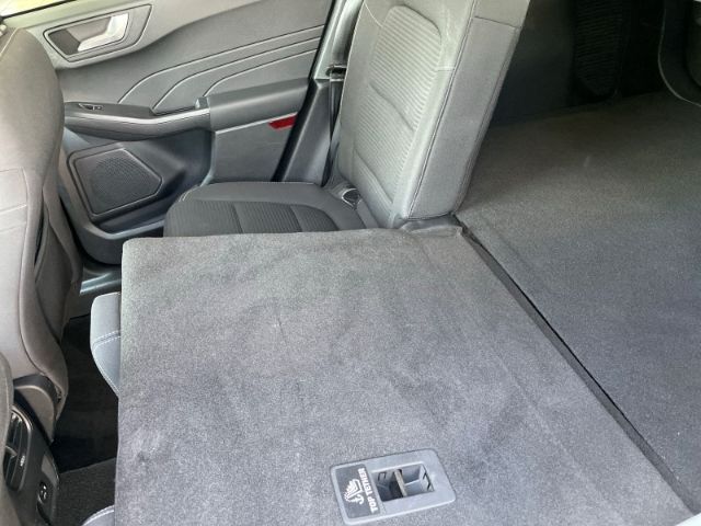 Ford Kuga 2.5 Duratec Hybrid FHEV Titanium - Samsaru's Car Outlet