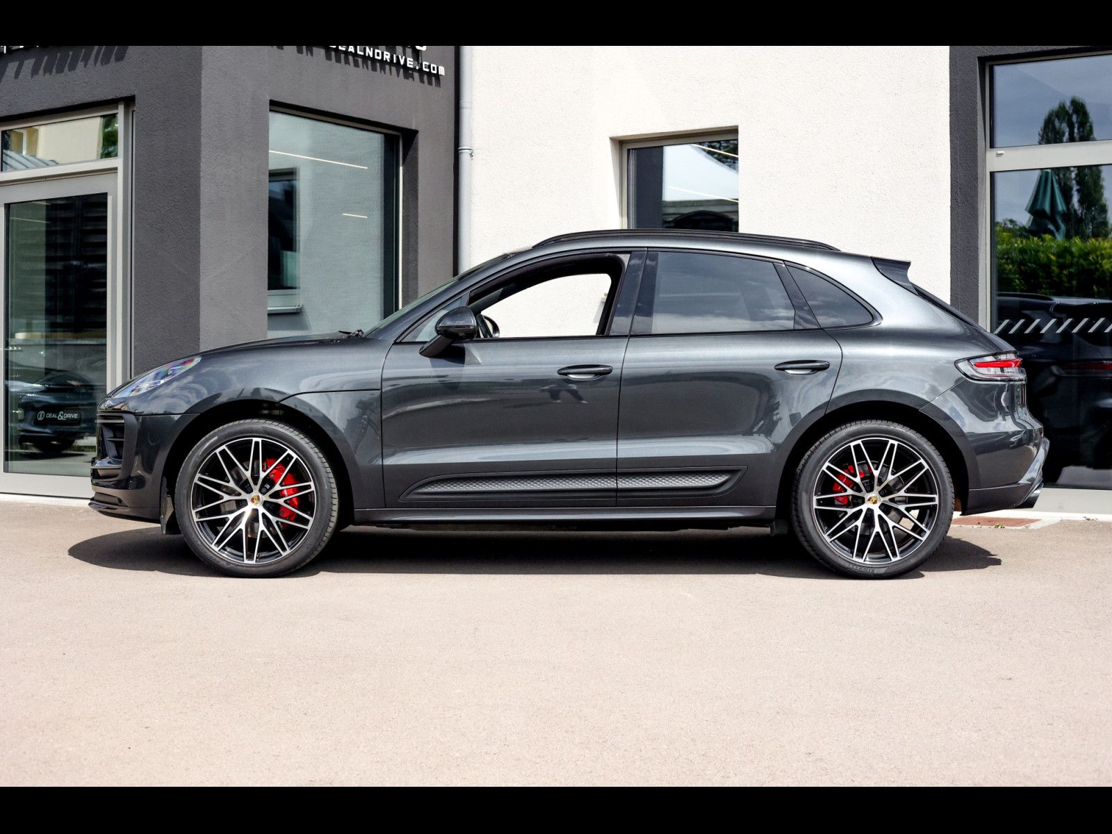 Porsche Macan III S PDK - Samsaru's Car Outlet