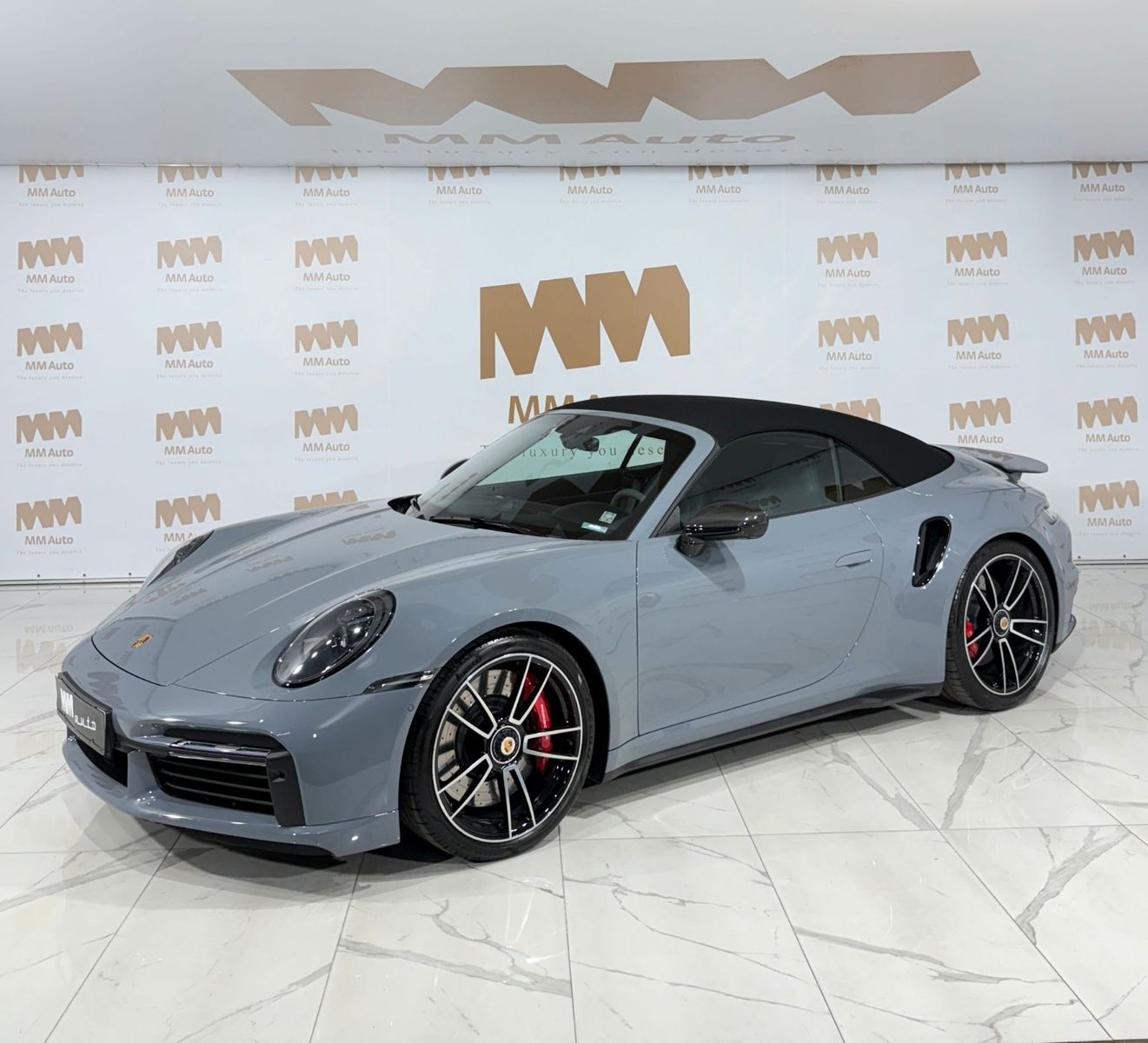 Porsche 992 911 Turbo Cabriolet Carbon Lift Burmester