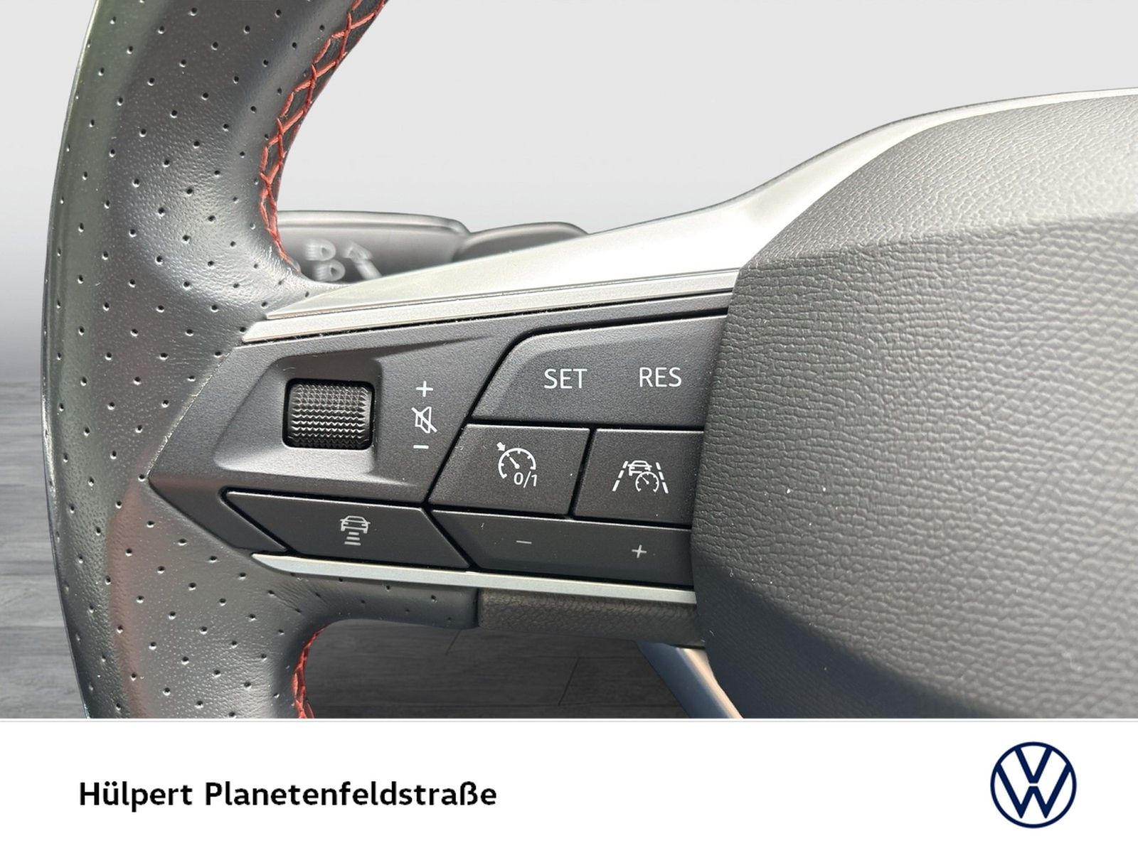 Seat Leon ST 1.4 HYBRID FR AHK CAM ACC LM18 NAVI