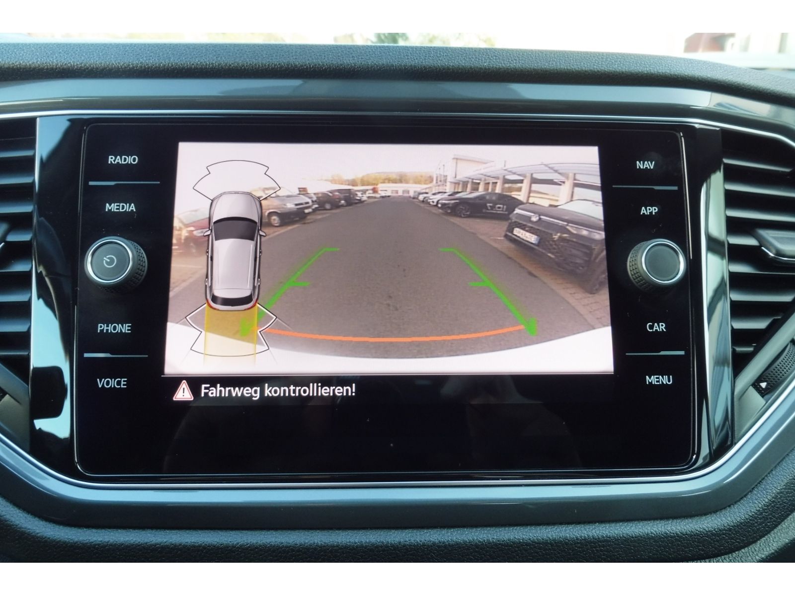 Volkswagen T-ROC Sport 1.5 TSI - Samsaru's Car Outlet