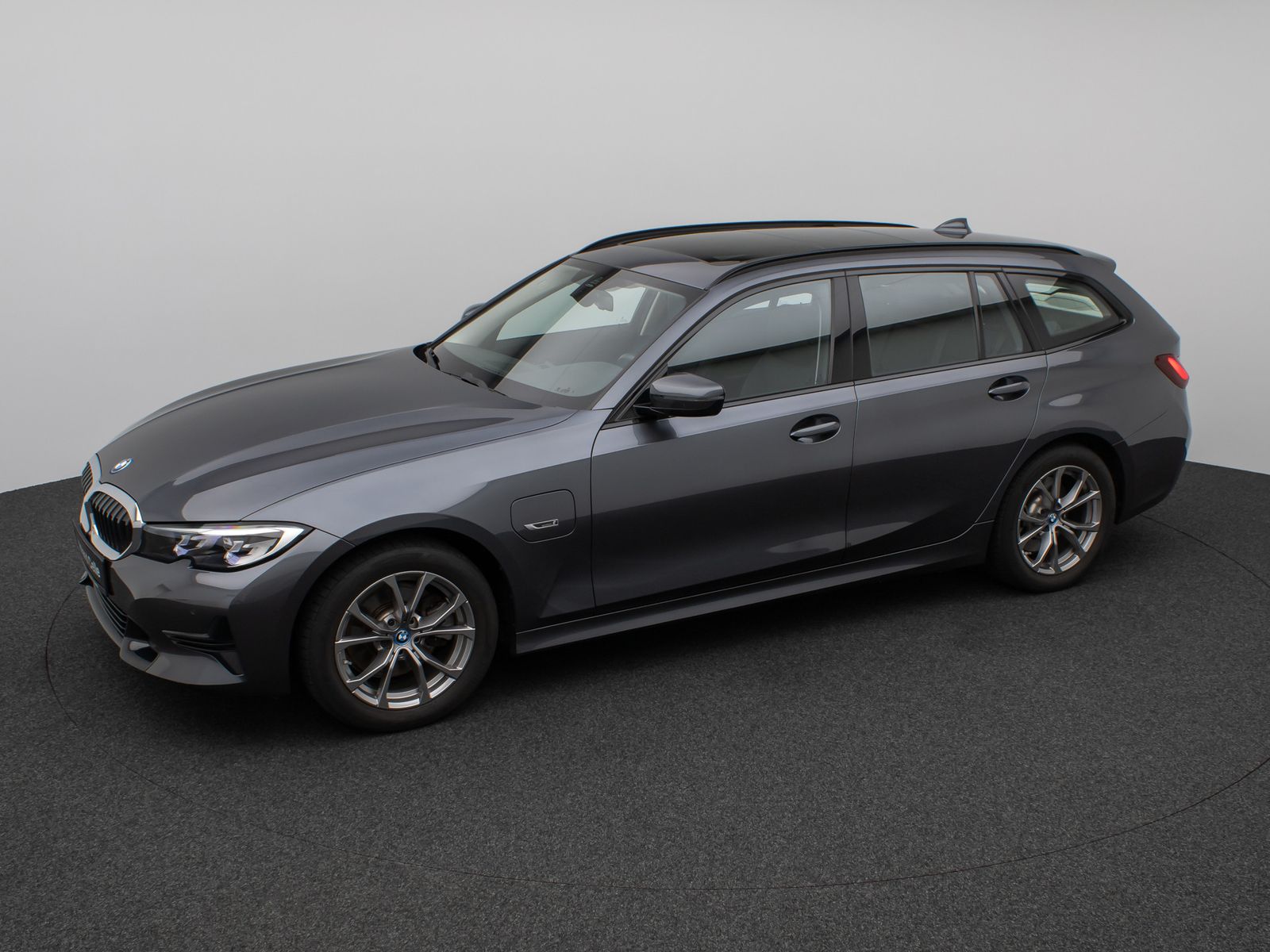 BMW 320e Sport Line - Samsaru's Car Outlet